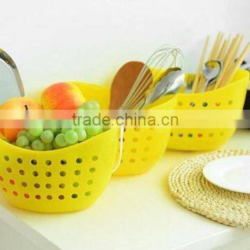 Wholesale Stock Colorful 360 Degree Rotatable Plastic Bathroom Kitchen Hanging Storage Baskets photo-4