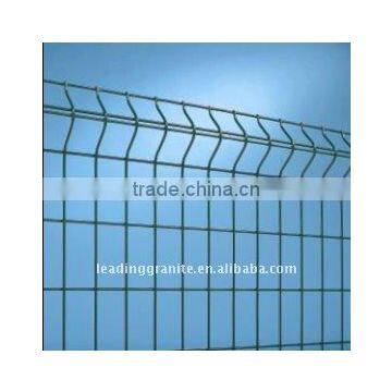 wire mesh fence