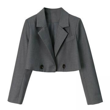 Short lapel suit