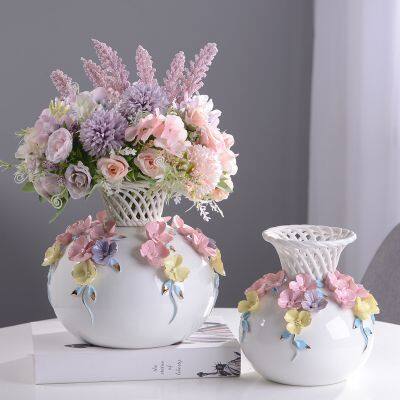 Hand Knit Artificial Flower White Round European Style Creative Ceramic Vase For Dining Table