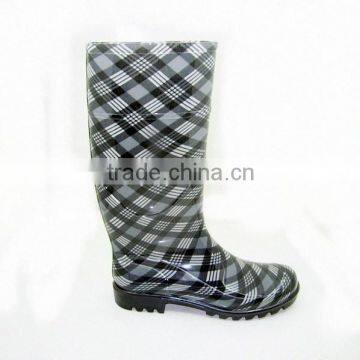 Distinctive Patterned Rain Boots For Women photo-2