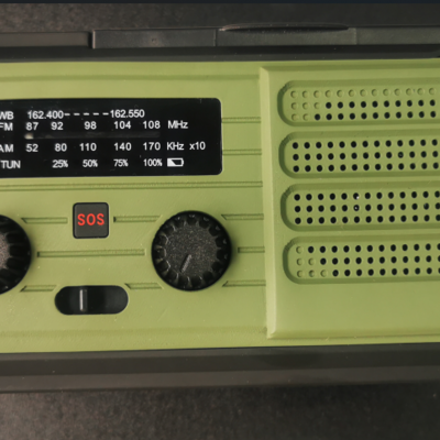 BSG-328(new)Multifunction Solar Emergency Radio with Power Bank, Hand Crank, 4000/8000mAh Battery, SOS Alarm, Flashlight & iPhone 15 Charging