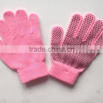 Ladies Camo Knitted Gripper Glove With Dots photo-2