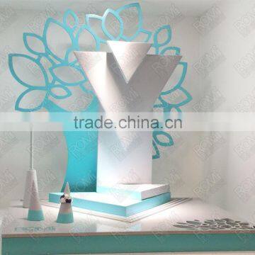 new arrival jewelry display set lacquer wooden / acrylic jewellery window display