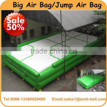 Freestyle inflatable air bag for skateboard, snowboard