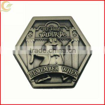 Zinc alloy antique bronze plating 3D custom badge with pins