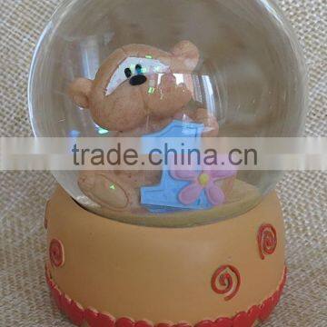 Hot sale eco-friendly cheap bear memorial souvenir snow globes for sale