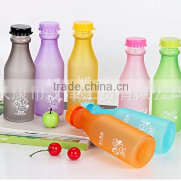 2015 popular new solar glass car shape bottle