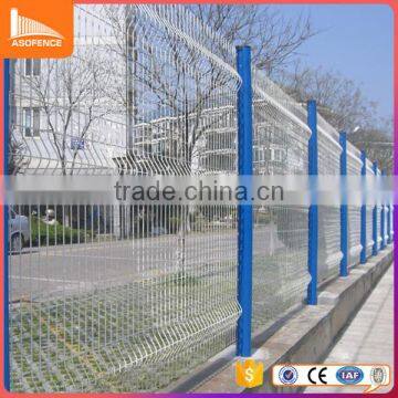 v folds pvc coated welded wire mesh fence