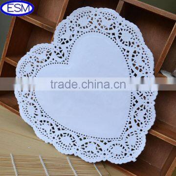 2014 hot selling heart white paper doilies eco-friendly lace doily