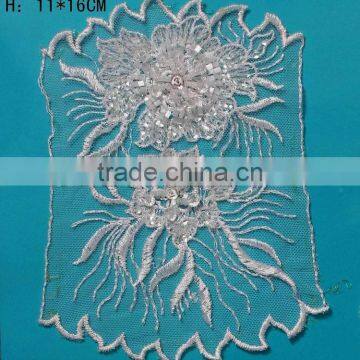 Top quality hand embroidery white lace appliques flowers designs