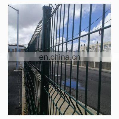 Cheap welded wire mesh curved fence Triangular Bending Mesh  fences for houses