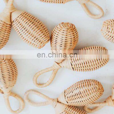 Hot Sale Twin Brown Rattan rattle with a bell inside. Wicker Baby Kid Toys Hanging Play Gym hand bell Wholesale Supplier