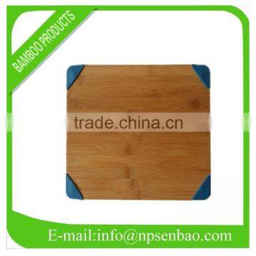 square bamboo cutting board with mat