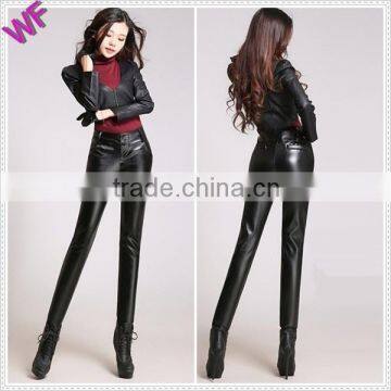 Lady Inner Velvet Warm-up Faux Leather Jogging Pants                        
                                                Quality Choice