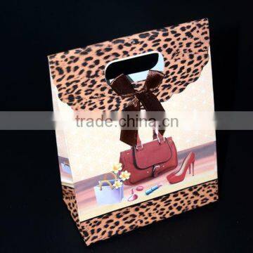 Hot Sale Fashionable Custom Paper Gift Bag Print With Cut Handle photo-4