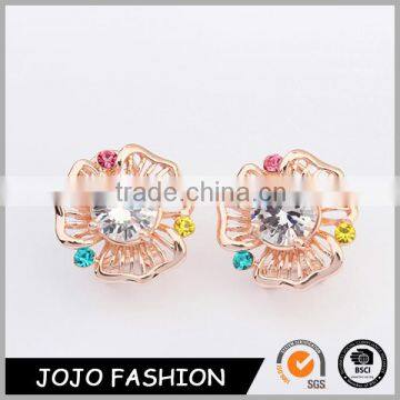 Fashion women jewelry earrings studs cheap 18k gold flower shape stud earrings                        
                                                                                Supplier's Choice