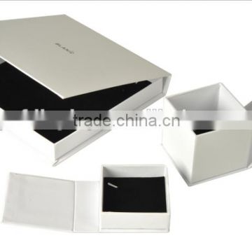 Custom luxury paper color gift box/cardboard printed packaging /rigid box