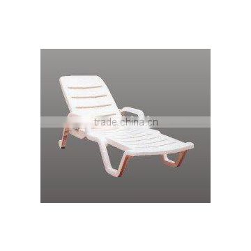 Plastic lounger