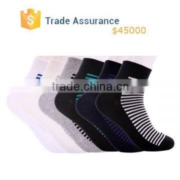 Men's Stripe Breathable Soft Cotton Casual Dress Socks Wholesale