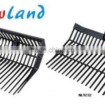 NL923 plastic rakes