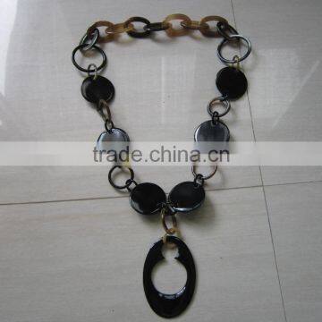 Mysterious item horn necklace Vietnam with nicely color