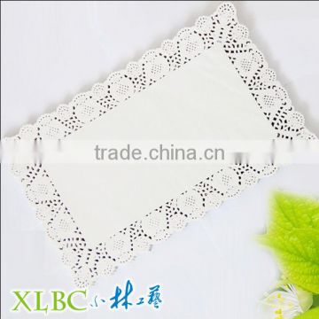 White square desk dinner pads