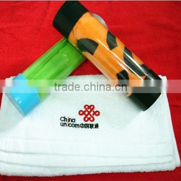 tube packaging roll of towel for vending machine