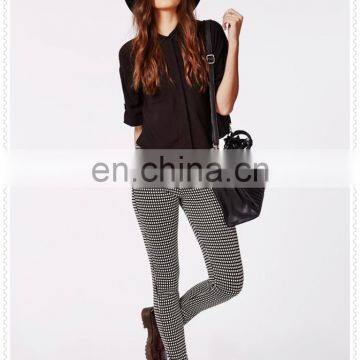 New Fashion Ladies Plain Black Cropped Blouse Simple Designs photo-2