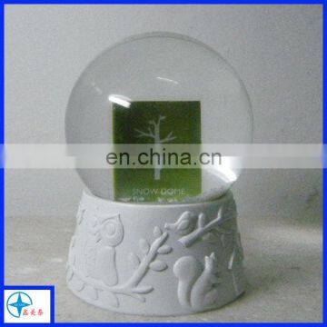 resin snow globe with rectangle shape band