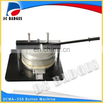 Pressure card mode in the new badge making MACHINE at a low price 250 mm MACHINE into a circular button badge MACHINE body