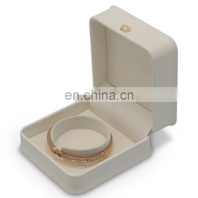 custom logo hot sell  jewelry packaging box portable travel box bracelet box