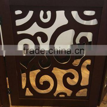 Foldable Wooden Pet Gate With Different Carve Patterns photo-3