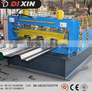 Novel design of DX 720 floor deck roll forming machine