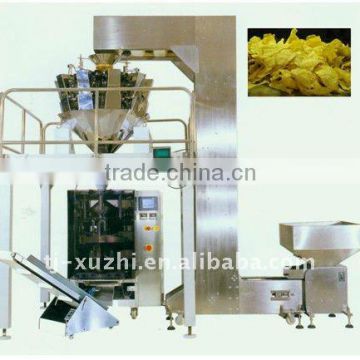 Auto packing machine for snacks