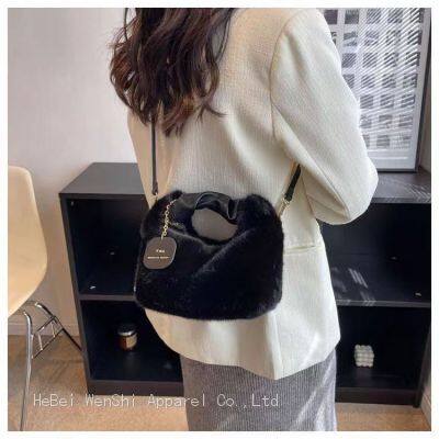 32Autumn plush bag handbag for ladies cute fashion ladies one shoulder diagonal bag belt bag wholesale