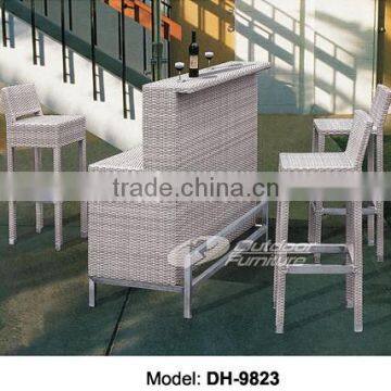 Cheap Outdoor Furniture Wicker Bar Table With Four Chair