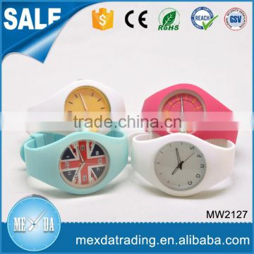 Hot selling OEM Logo rechargeable color custom face plastic watch manufacturer