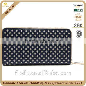 CW699D001 Genuine Leather Europe Casual Style Designer Laser Wallet photo-2