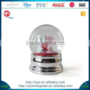 Hot Selling Plastic Snow Globes Wholesale