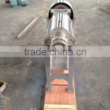 Spiral Type Juicer for Blackberry High Quality Low Price/fruit Squeezer photo-4