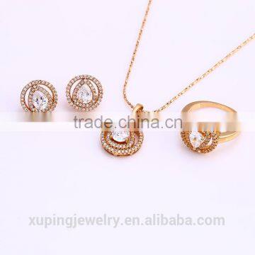 61679 Xuping Fashion China Wholesale 18K Charming Glass Gold Jewelry Set                        
                                                Quality Choice