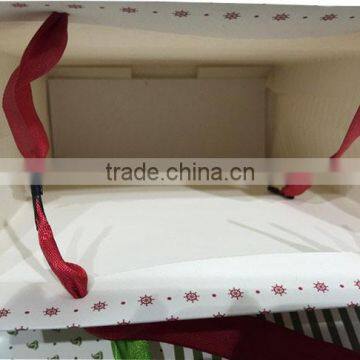 Beautiful Striped Design Paper Bags Wholesale Logo Printed Bags photo-5