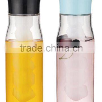 SINOGLASS trade assurance 1pc 850ml automatically open glass pitcher with cooling ice tube pitcher