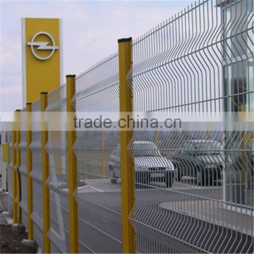 Alibaba.com high quality cheap price 4x4 welded wire mesh fence