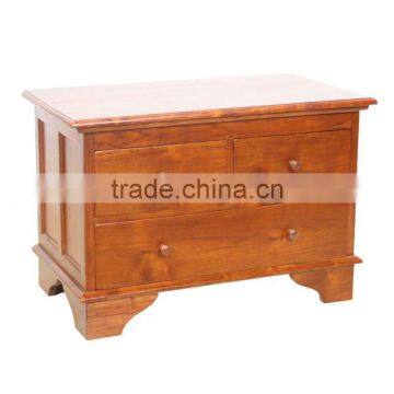 TRADITIONAL CHEST