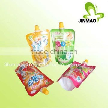 Flexible pouch with spout for jelly packaging