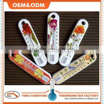 indoor plastic household thermometer with flower artwork printed and red liquid kerosene filled cheapest price accurate temp.