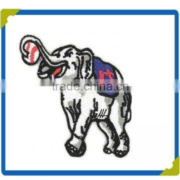 China Factory Selling Cheap Animal Embroidered Patch , Customized Designs are Welcome