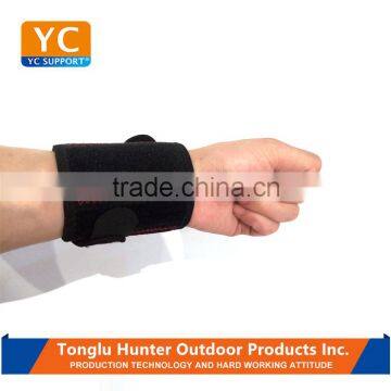 Adjustable Neoprene Sports Wrist Support With the Spring